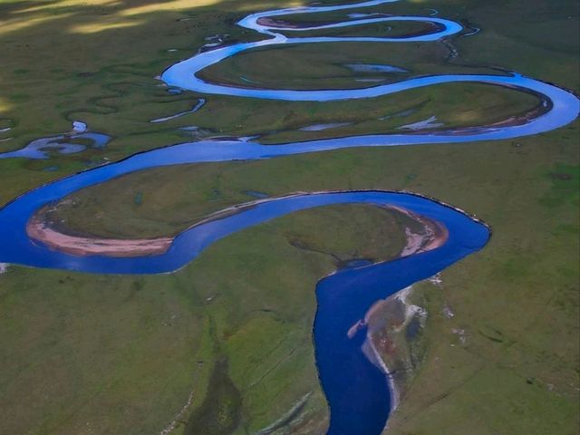 “Hulunbuir Prairie: The Sea of Grass in Inner Mongolia”