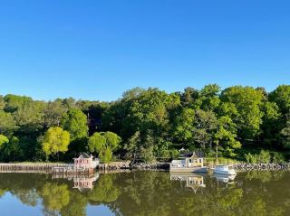 歴史的な魅力と川沿いの生活が調和するトゥルク