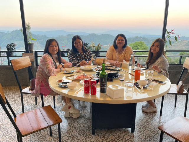 หม้อร้อน ๆ กับลมหนาวดอยแม่สลอง