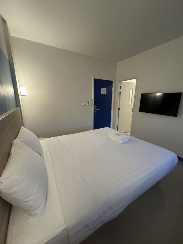 พักง่าย สบายกระเป๋า ที่ประจวบต้อง Hop Inn เท่านั้น พักง่าย สบายกระเป๋า ที่ประจวบต้อง Hop Inn เท่านั้น