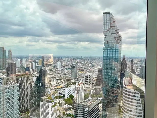 世界上最高的% Arabica 咖啡店