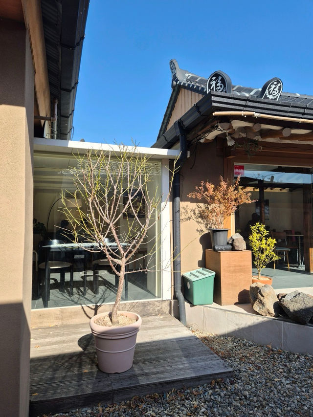 ๐๐ป๐๊ฒฝ์ฃผ ํฉ๋ฆฌ๋จ๊ธธ ์นดํ, ํ์คํ์ปคํผ. ๐๐ป๐๊ฒฝ์ฃผ ํฉ๋ฆฌ๋จ๊ธธ ์นดํ, ํ์คํ์ปคํผ.