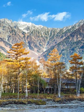Would you add Kamikochi to your autumn Japan bucket list? 🌄✨