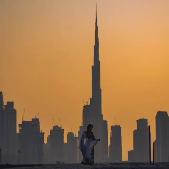 BURJ KHALIFA: Tallest Building in The World