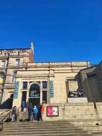 🏛濃厚的藝術氣息⚱️~利茲美術館 (Leeds Art Gallery) 