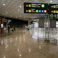 Barcelona T2 - small and convenient 