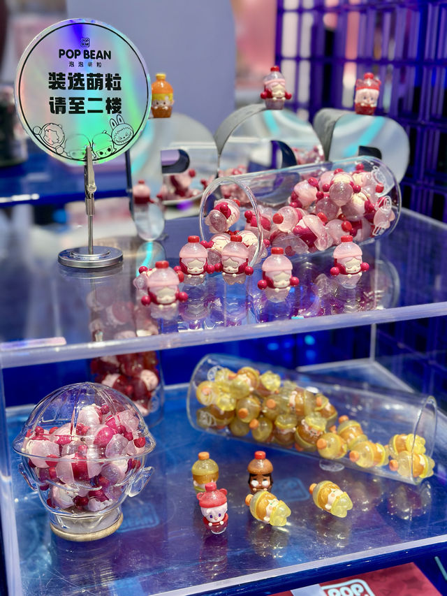 🎉 Step into the World of Pop Mart in Shanghai 🎨