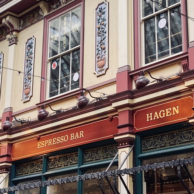 Boutiques and British Charm: Leadenhall Market Experience
