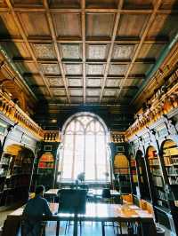 Step Into Oxford’s Oldest Library: Duke Humfrey’s Library! 📖