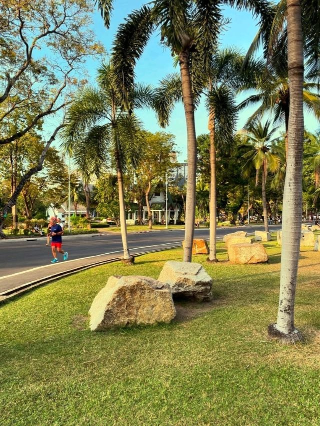 Where Locals Walk & Lizards Roam