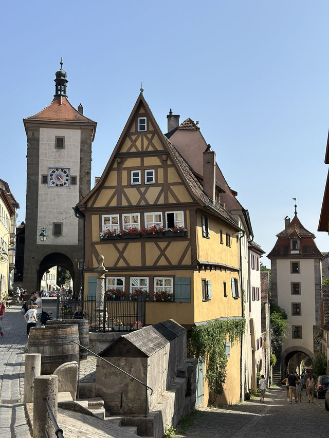 🏰 Rothenburg ob der Tauber – A Fairytale Town Frozen in Time! 🇩🇪✨