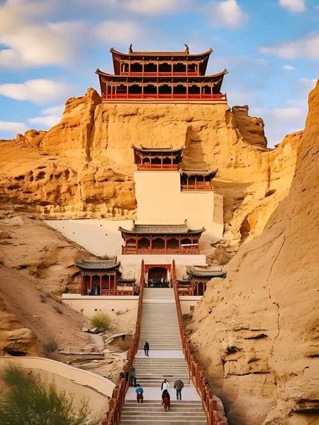 🎨 Mogao Caves – The Thousand Buddhas Hidden in the Desert
