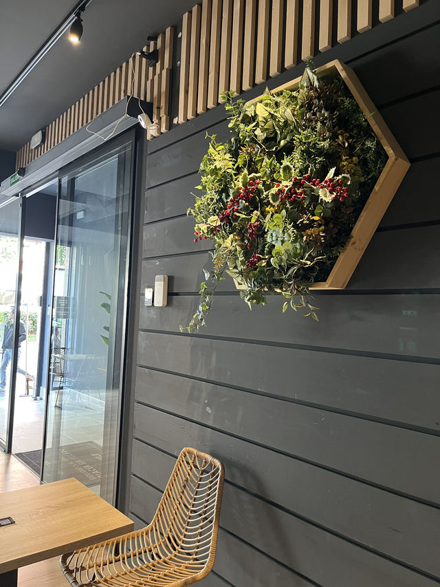 ✨Is this the best poke restaurant in Bilbao? 🌺🥑