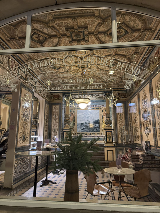 世界一美しい牛乳屋さん、Pfunds Molkerei 世界一美しい牛乳屋さん、Pfunds Molkerei