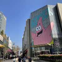 A mall for night and day in Shenzhen 