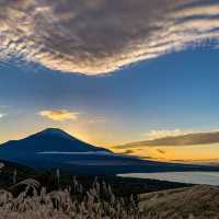 Hakone Havens: Cable Car Capers, Snowy Showdowns, and Hot Springs Hallelujah!