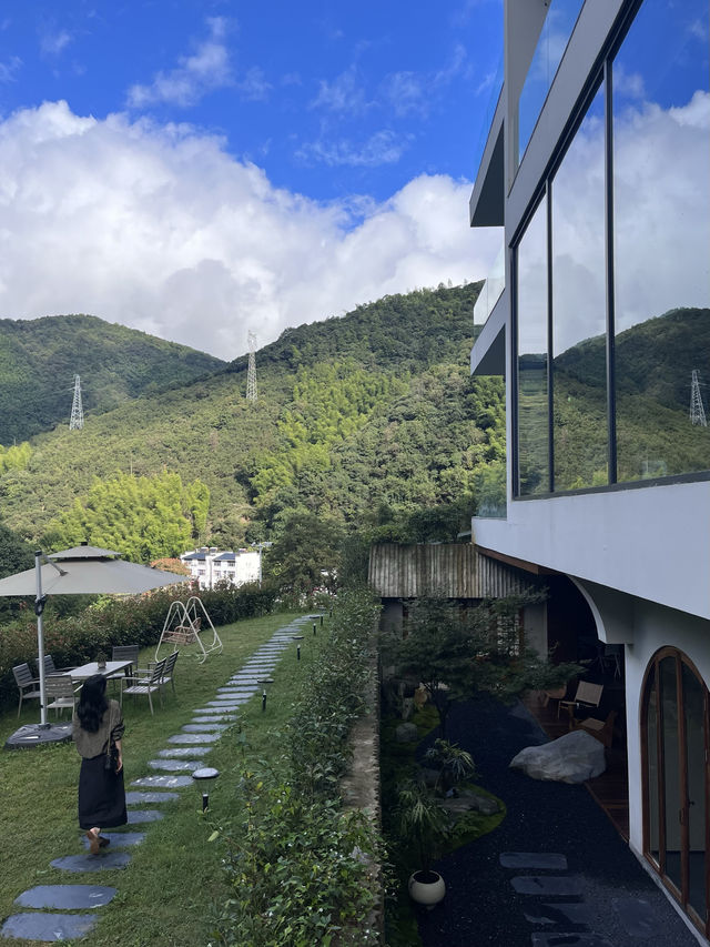 黃山腳下絕美新民宿坐擁竹林雲海，獨享私湯