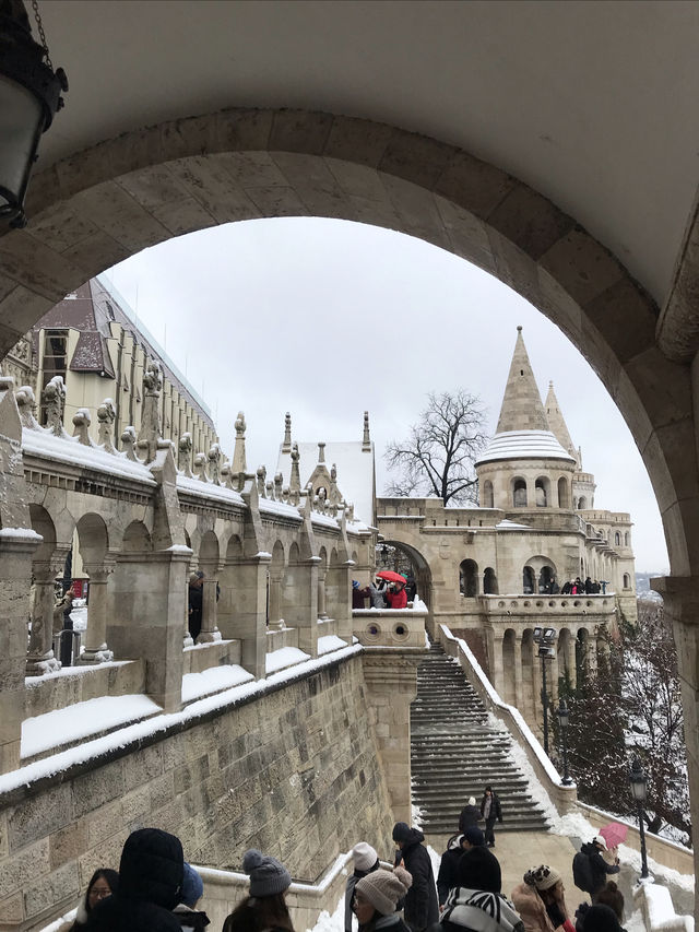 布達城堡在雪中