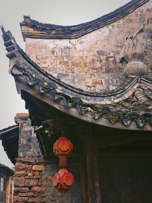 Pótān Ancient Town, a thousand years of history, the 'dragon'-shaped ancient street winds