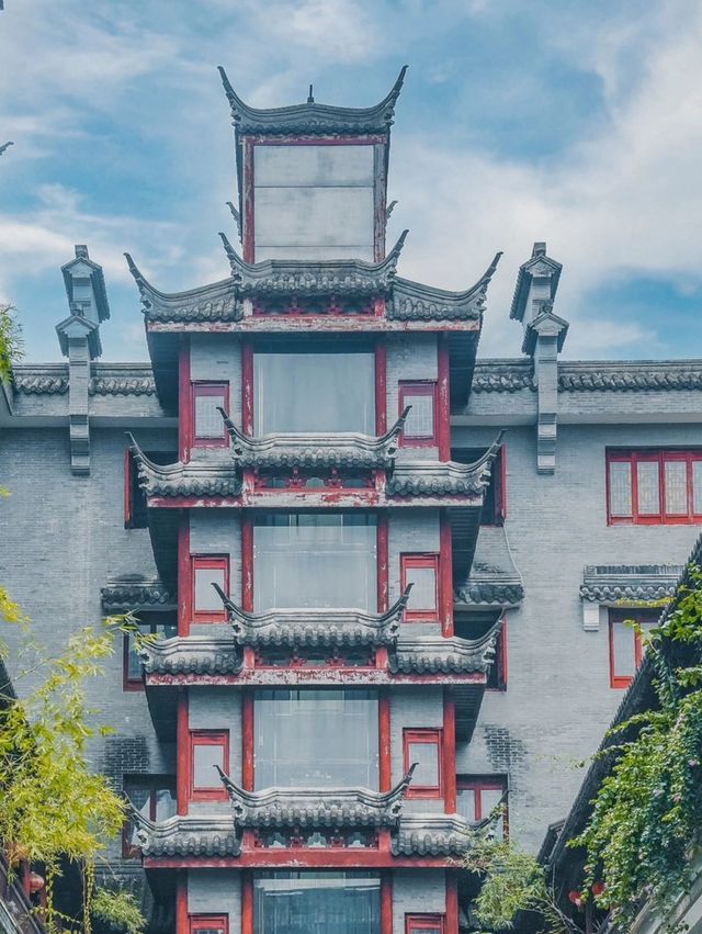 我在深圳拍到了千與千尋，地鐵直達免費古鎮——深圳古玩城