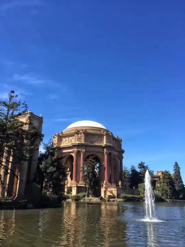 Palace of Fine Arts in San Francisco | A romantic remnant of the Renaissance