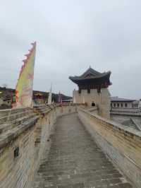 湘峪古堡,又稱湘峪莊園或湘峪城堡,是位於中國山西省晉城市沁水縣鄭村鎮湘峪村的一座明代軍事防禦工程