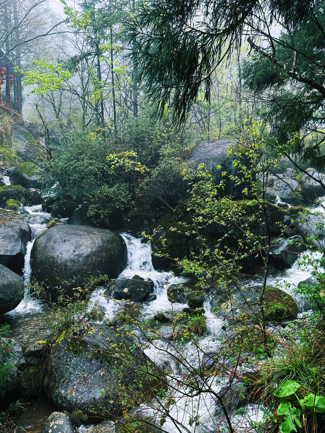 長沙出發2小時，去見山見水見自己