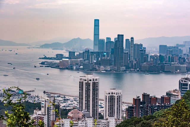香港寶馬山紅香爐峰：觀景絕佳且環境優美的制高點！