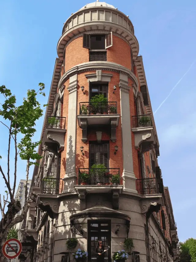 How to walk around Wuhan in one day?