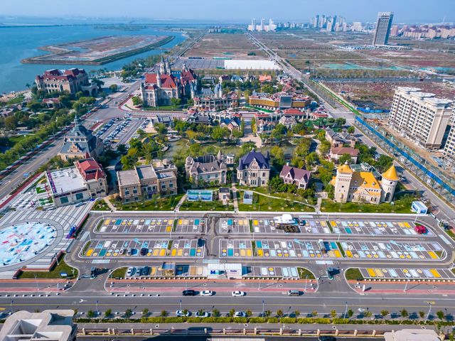 曹妃甸攬月灣：文旅融合的璀璨之地。
