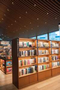 沉浸在興隆湖水下書屋的一天