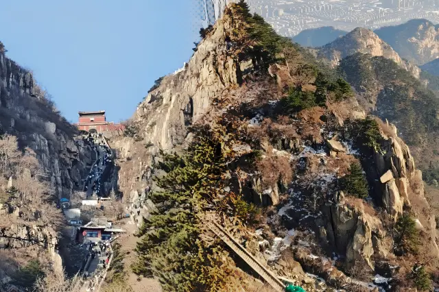 特種兵旅遊，攀登五嶽之首一點不費腿！！