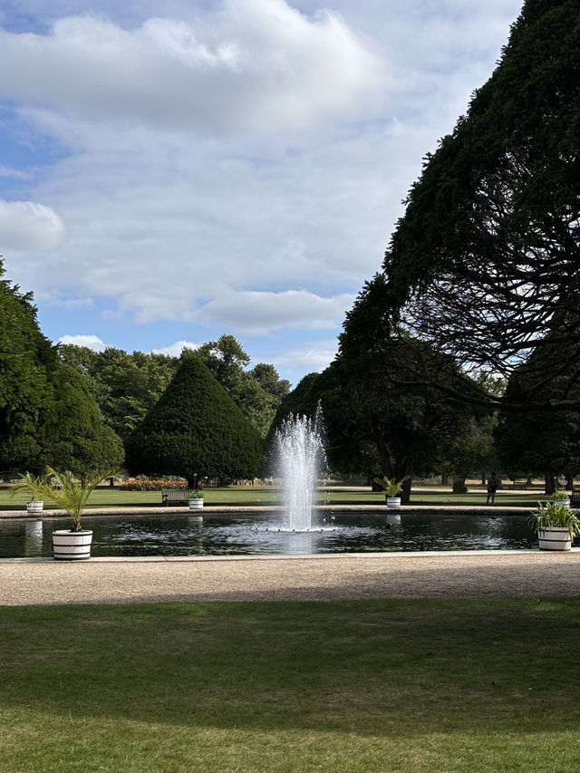 Hampton Court Palace Gardens are truly stunning!