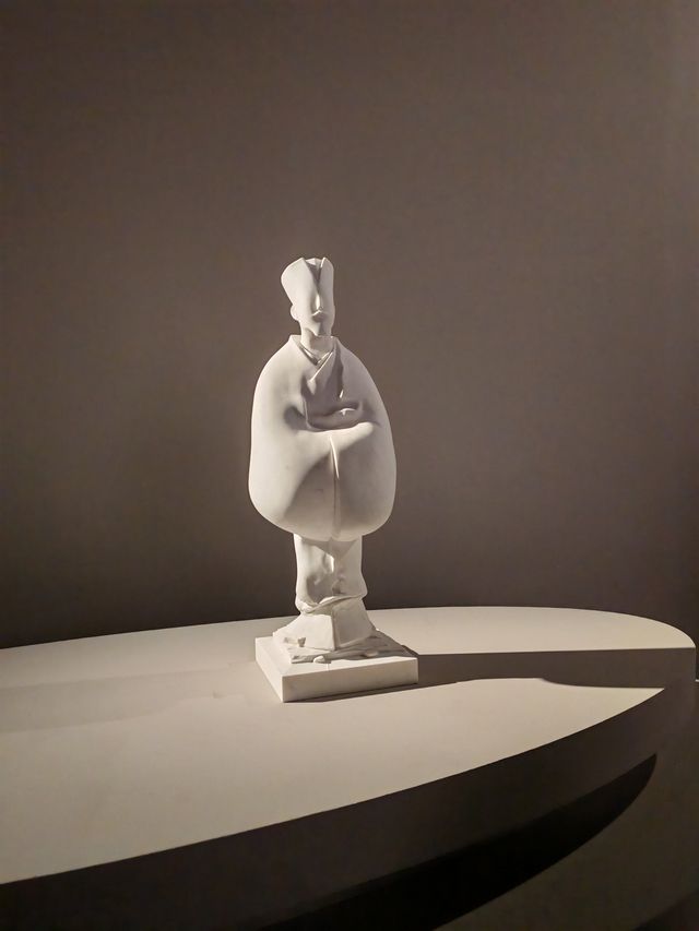 觀李象群雕塑展，欣賞栩栩如生的雕刻藝術