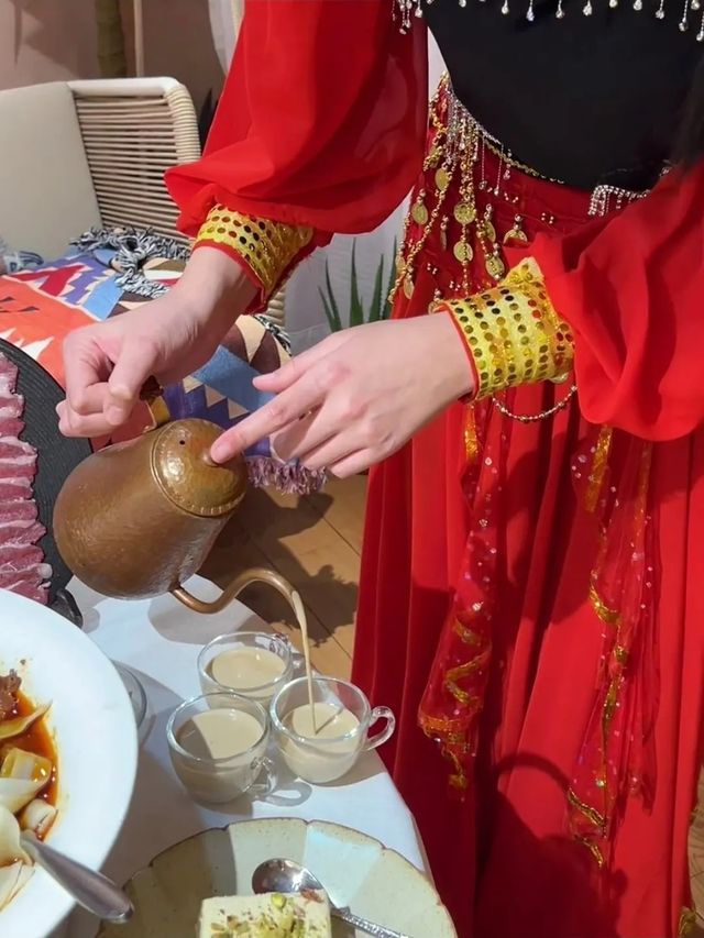 青島萬象城排隊王！誰能拒絕這一口新疆味！