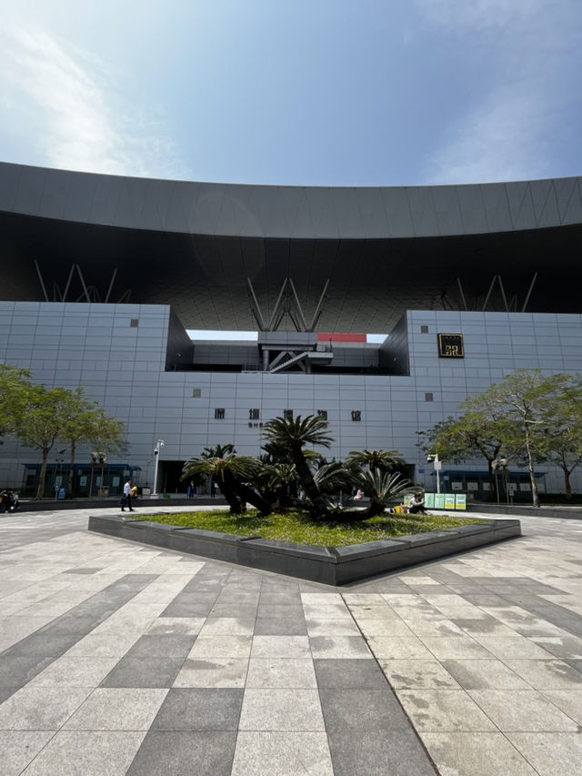 It’s not the Louvre! - Inside Shenzhen Art Museum Part 2