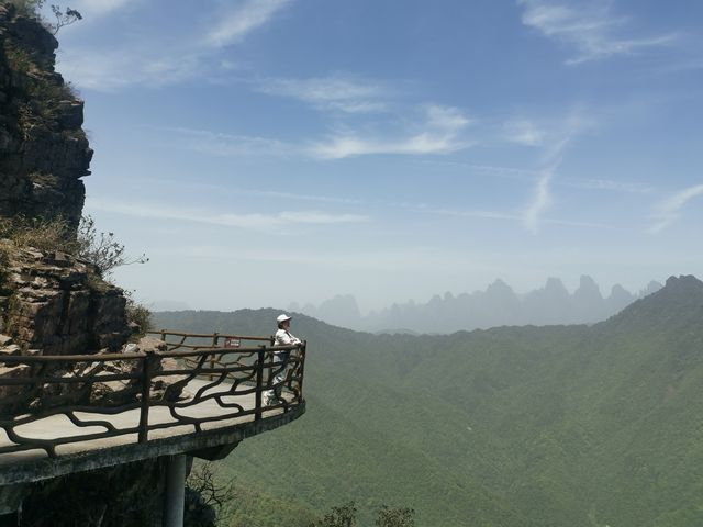 不愧是廣西的張家界，無限風光在險峰