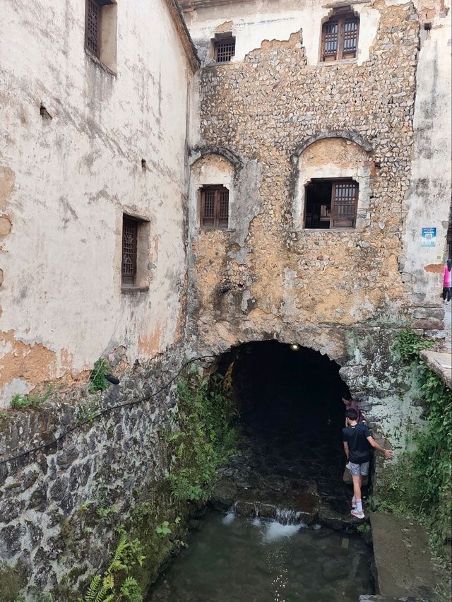 If stepping back in time is your thing...⛩🏚