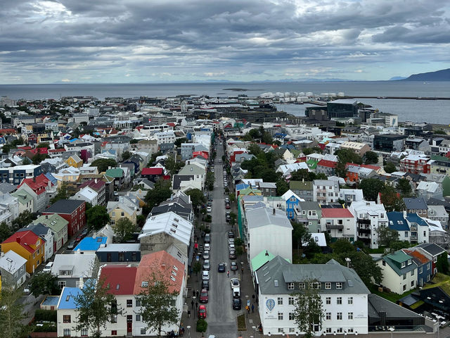 Waterfalls, Craters, and The Blue Lagoon: Six Must-See Spots in Iceland 🇮🇸 🌋 