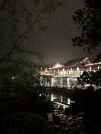 West Lake’s Dreamy Serenity** 