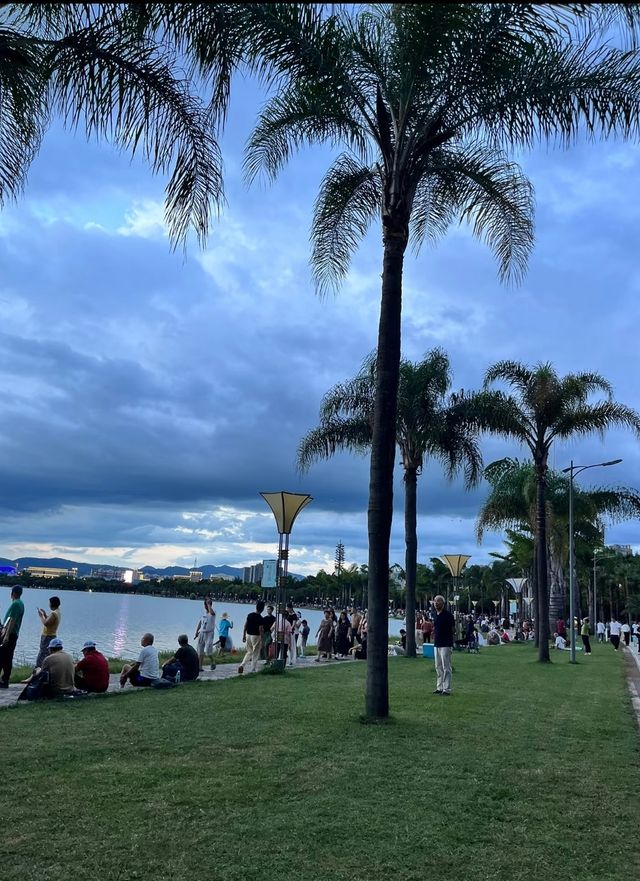 比起大理～我更鍾意呢個夏天20度嘅雲南小城