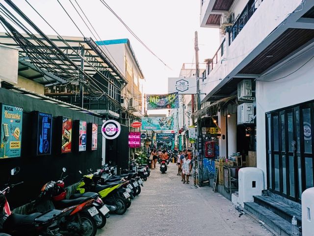 Dive, Hike, Party: Backpacking Koh Tao Like a Pro
