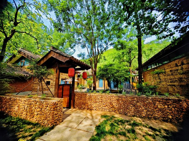 王屋山下藏仙境！住進「小有洞天」，過神仙般嘅日子