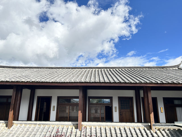 麗江束河挖到寶!這家侘寂風咖啡民宿美到窒息 麗江束河挖到寶!這家侘寂風咖啡民宿美到窒息