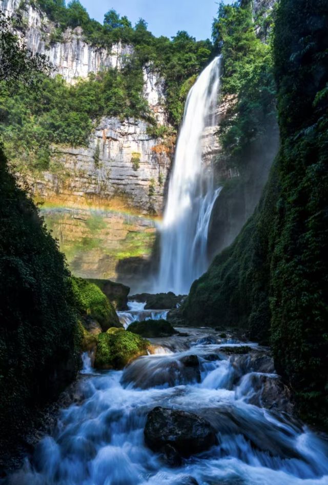 開陽雙絕 天坑極限盪鞦韆 瀑布秘境享清涼