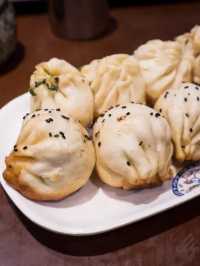 Shanghai Foodies: 7 Legendary Eats You’ll Regret Leaving Without Trying! 🥟🦀🔥