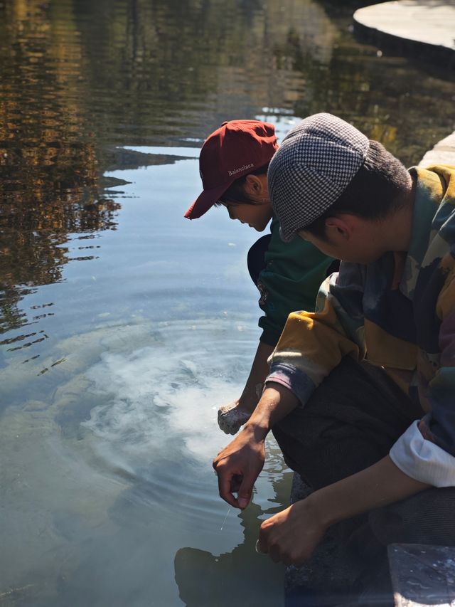 婺源3天2晚親子遊｜縣城核心民宿+河邊陶藝研學+古村探秘