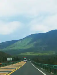 七月的抓喜秀龍草原