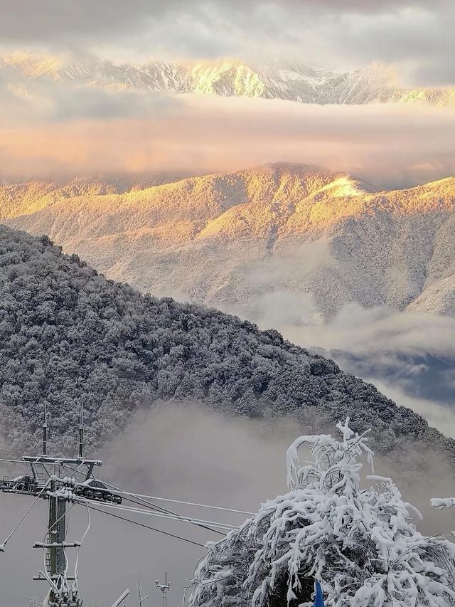 霧淞仙境美如畫