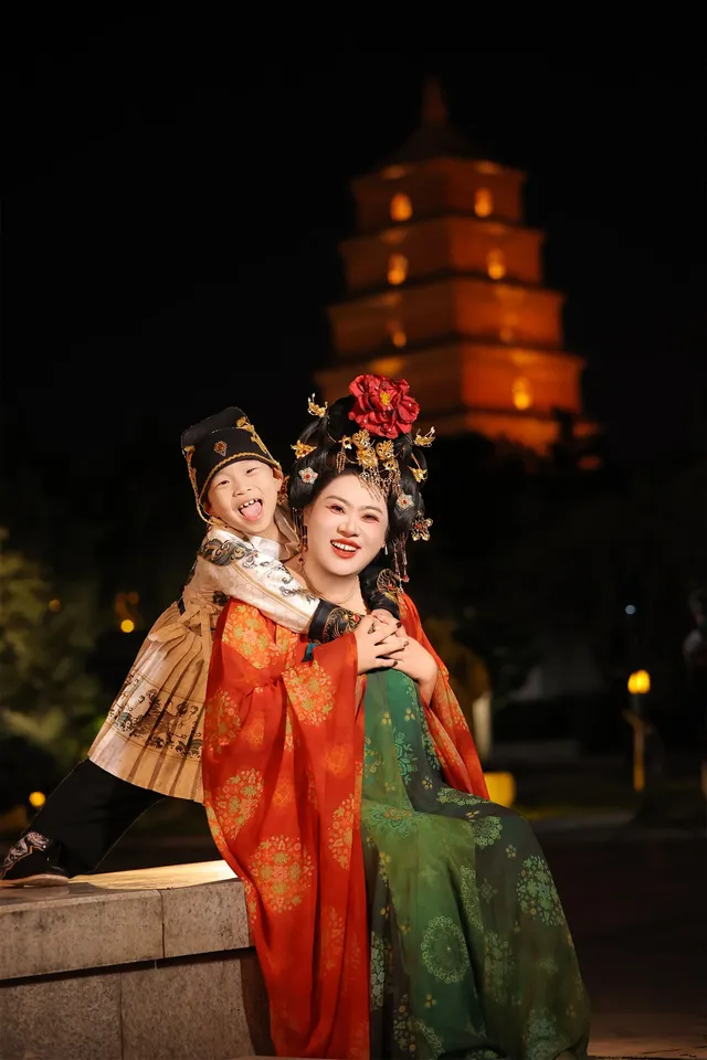 西安親子遊｜帶娃拍了組唐風寫真